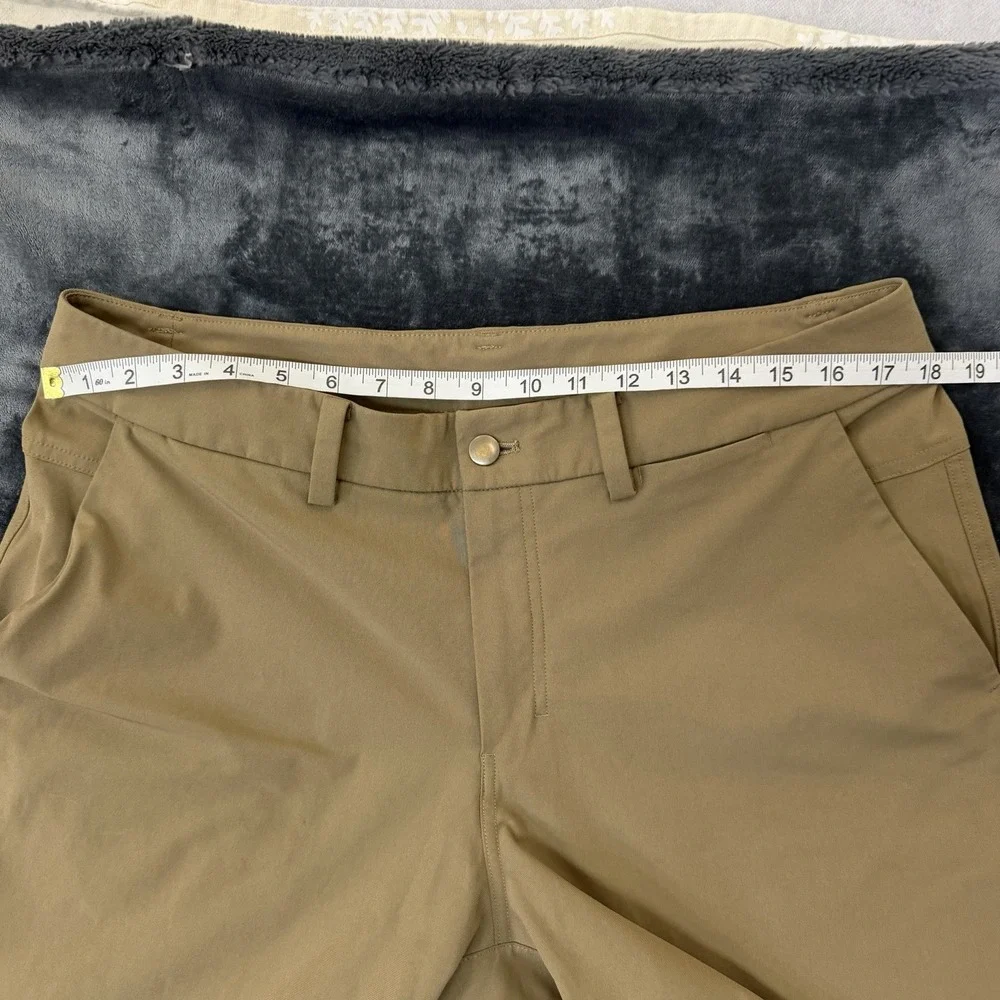 Lululemon The Works Shorts Mens 34 Khaki Tan Stretch Technical Chino 11